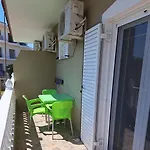 Zeqo Muka 1 Apartment