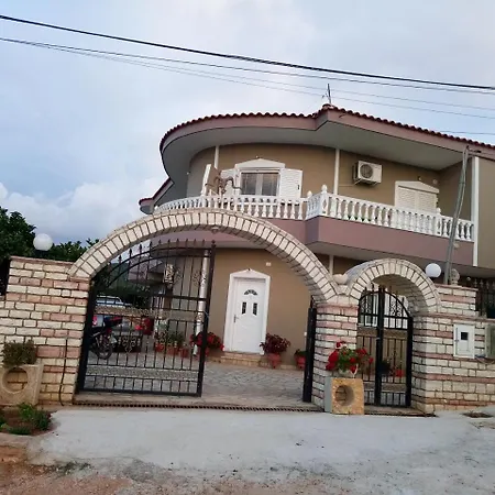 Zeqo Muka Apartment Ksamil