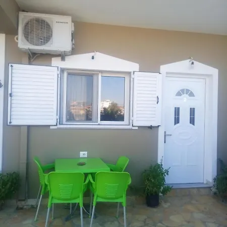 Zeqo Muka Apartment